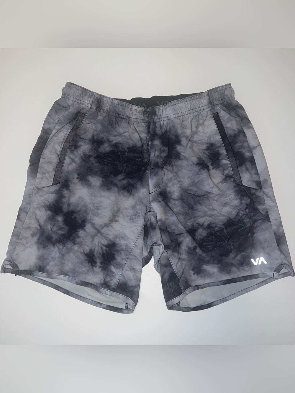RVCA Black & Gray Yogger IV Camo Shorts Sz S